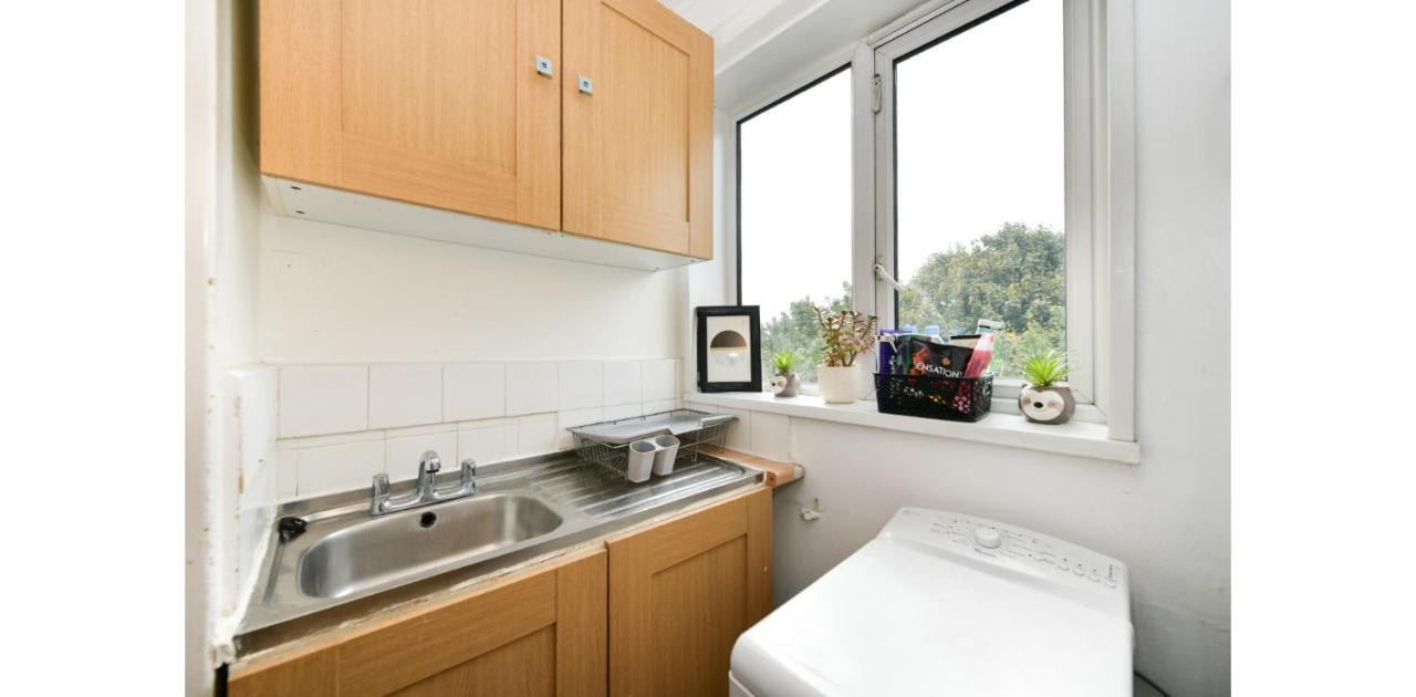 Entire Two Bedroom Flat In The Heart Of Greater Apartament *
